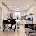 Monlux Studio Apartment